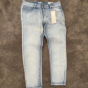 Denim Diva skinny jeans.